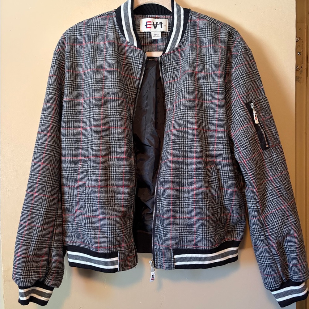 EV1 bomber jacket, NWOT. Size medium.